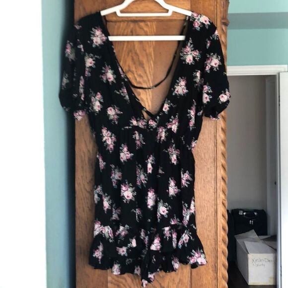 TOPSHOP Black & Floral Shorts Jumper Sz 8 - Picture 5 of 9